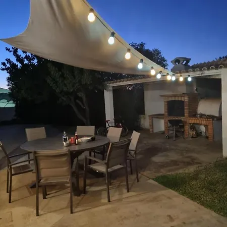 Prázdninový dům Magnifique Maison Avec Piscine A 5 Min De La Plage Olhão
